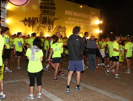 המשתתפים במירוץ הלילה (שי לוי) (צילום: מערכת ONE)