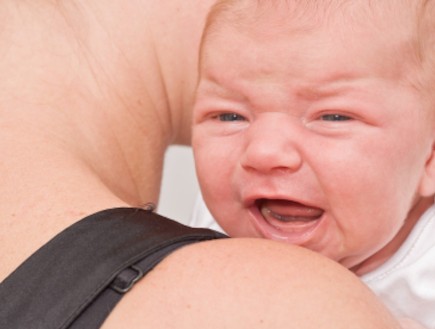 תינוק צורח (צילום: NuStock, Istock)