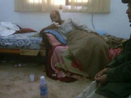 סאיף אל איסלאם קדאפי לאחר שנלכד (צילום: חדשות 2)