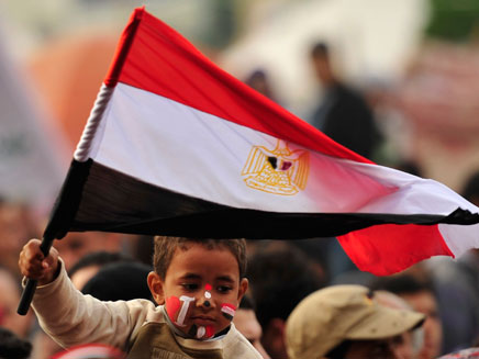 הולכים לבחירות במצרים (צילום: רויטרס)