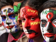 מעוררים מודעות לאיידס בהודו, החודש