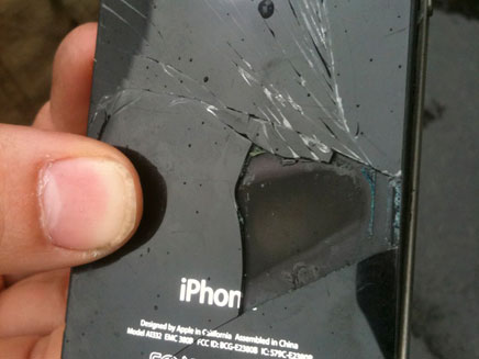 בהלת האייפון 5 הגיעה למגזר החרדי (öéìåí: AP)