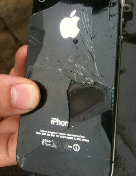 בהלת האייפון 5 הגיעה למגזר החרדי (öéìåí: AP)