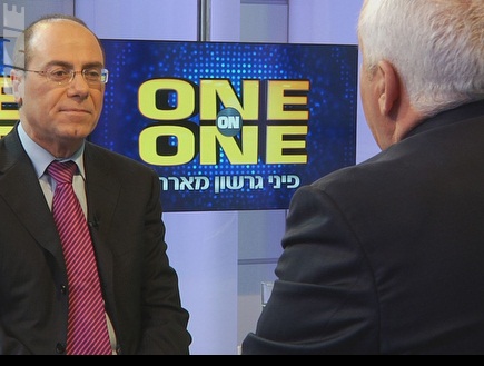 סילבן שלום עם פיני גרשון ב-ONE ON ONE (צילום: מערכת ONE)