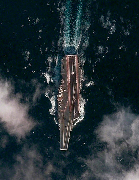 נושאת המטוסים הסינית בים הפתוח (צילום: רויטרס)