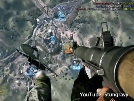 קופץ ממטוס במשחק מחשב (צילום: צילום מסך מתוך youtube)