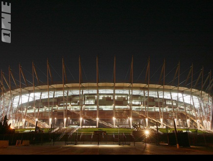 מבט לילי על האצטדיון הלאומי בוורשה (GettyImages) (צילום: מערכת ONE)
