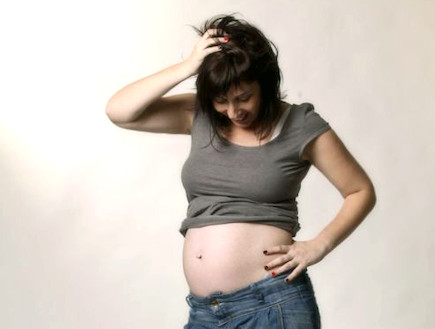 לילי בהריון (צילום: לירון ברייר)