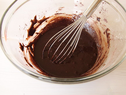 פודינג שוקולד 5 (צילום: חן שוקרון, mako אוכל)