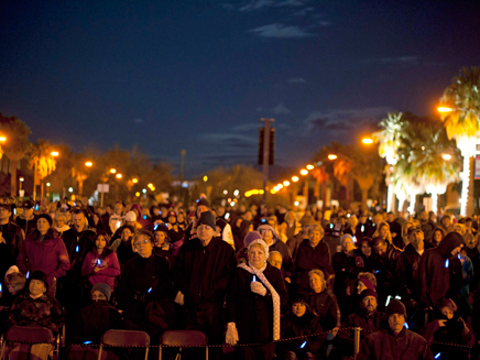 העצרת באוניברסיטת אריזונה, הלילה (צילום: רויטרס)