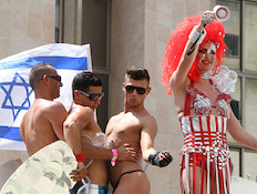 מצעד הגאווה תל אביב 2011 (צילום: שאול אלפיה בעבור קמפיין עידוד התיירות הגאה )