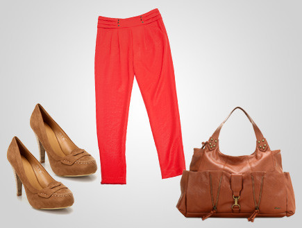 צבעי ניאון וגזרות גבוהות: מכנסיים בכתום ניאון, נעל (צילום: סטודיו רון קדמי)