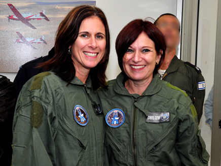 אשת הרמטכ"ל ואשת מח"א (צילום: חיל האוויר)
