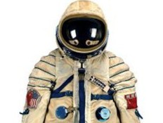 כמה יעלו לכם חליפת חלל ומנוע רקטי, יד שנייה, מאסטר (וידאו WMV: popsci.com)