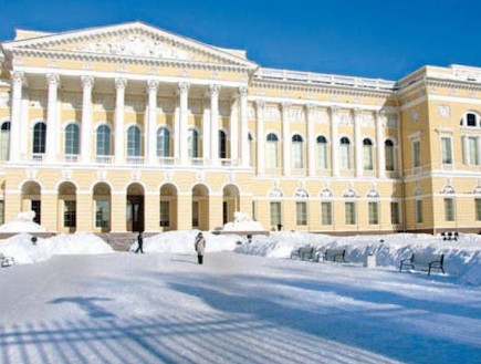 חזית המוזיאון הרוסי - ימים לבנים (צילום: גלובס)