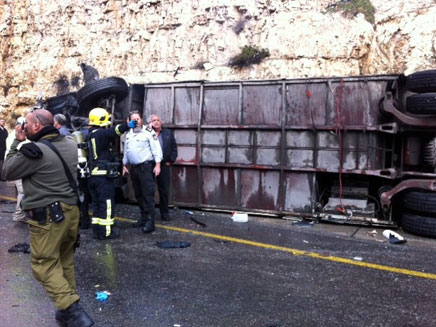 התאונה הקטלנית, היום (צילום: ישראל פרץ, סוכנות הידיעות "חדשות 24")