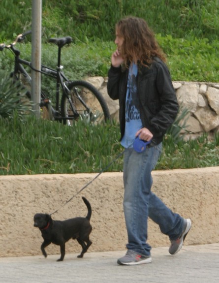 ליעוז כהן עם הכלב, האח הגדול (צילום: צ'ינו פפראצי)