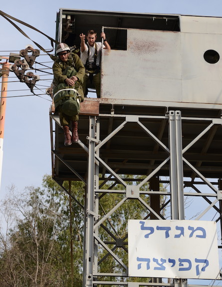 קורס מדריכי צניחה (צילום: בן אברהם, במחנה)