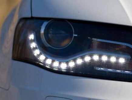 נורות LED – לא ידידותיות לסביבה כמו שחשבתם (וידאו WMV: ויקיפדיה)