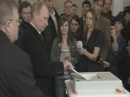 פוטין בבחירות ברוסיה (צילום: חדשות 2)