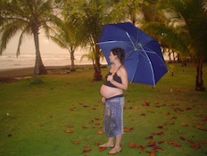 גלית בהריון - לידה בקוסטה ריקה (צילום: תומר ושחר צלמים)
