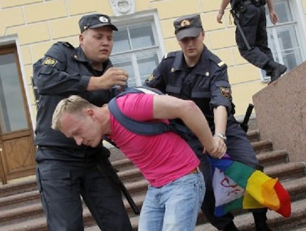 הפגנה סנט פטרסבורג נגד הומופוביה (צילום: אימג'בנק/GettyImages)