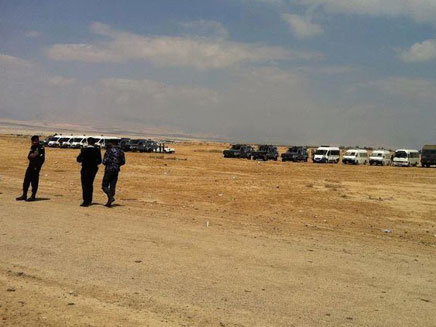 כוחות ביטחון ירדניים ערוכים בגבול (צילום: חדשות 2)