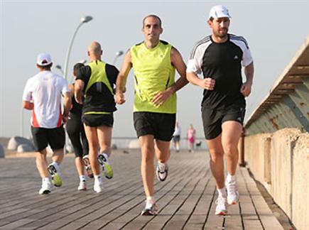 מרתון תל אביב, יש גם שיא חדש (צילום: ספורט 5)