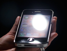 אייפון (וידאו WMV: Chris Hondros, GettyImages IL)