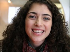 רוני דלומי בוחרת קלאסיקה ישראלית