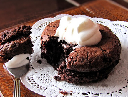 עוגות שוקולד אישיות 1 (צילום: דליה מאיר, קסמים מתוקים)