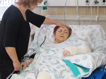 לריסה גולדנברג בבית החולים (צילום: פיוטר פליטר, רמב"ם)