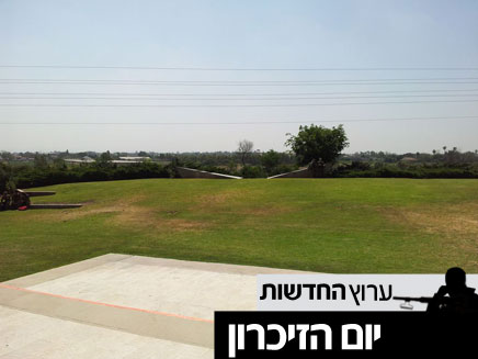 ההורים הגיעו לטקס שלא התקיים (צילום: רונן לשם)