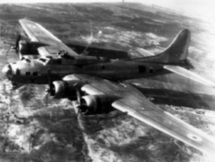 מפציץ B-17 (צילום: אתר חיל האוויר)