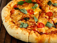 מתכון לפיצה ביתית איטלקית (צילום: אפיק גבאי, תיק אוכל)