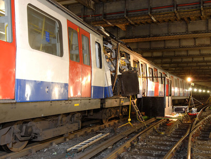הפיגוע ברכבת התחתית בלונדון (צילום: Handout, GettyImages IL)