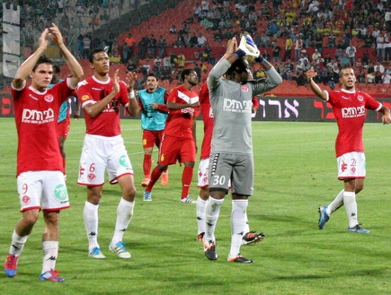 הפועל ת"א. עלתה שלב בלי לשחק (חגי ניזרי) (צילום: מערכת ONE)