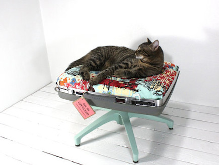 מיטות לבעלי חיים, מיטת חתול בצורת מזוודה (וידאו WMV: מתוך האתר etsy.com)
