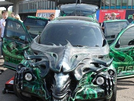 מכוניות מצחיקות (צילום: epicweird.com)