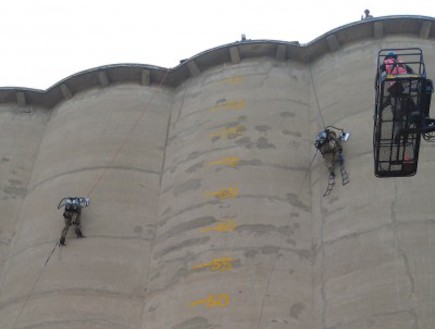 מטפס אישי בסיוע ואקום (צילום: אוניברסיטת יוטה)
