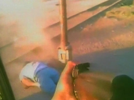 מוציאים להורג קצין סורי