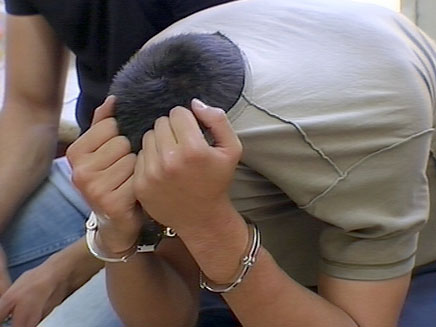 מעצר הילד שאיים על מורה בסכין (צילום: חדשות 2)
