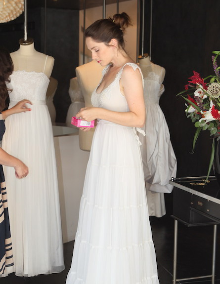 טלי שרון בשמלת כלה, יוני 2012 (צילום: ראובן שניידר )