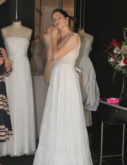 טלי שרון בשמלת כלה, יוני 2012 (צילום: ראובן שניידר )
