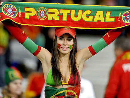 אוהדת פורטוגל (צילום: euro2012girls.com)
