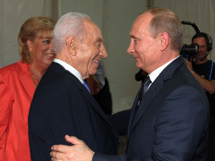 ביקור מיוחד בישראל. הנשיא פוטין עם פרס (צילום: אבי אוחיון, לע"מ)