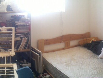 חדר שינה בדירה קטנה (צילום: תומר ושחר צלמים)
