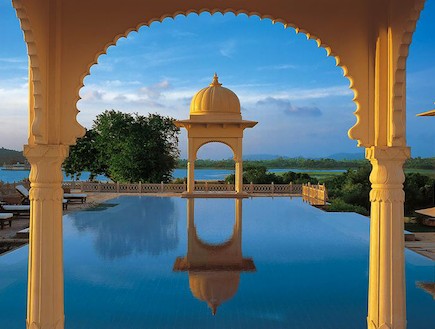 בריכה בהודו (צילום: מתוך oberoihotels.com)