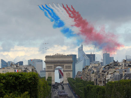 החגיגות בפריז, היום (צילום: רויטרס)
