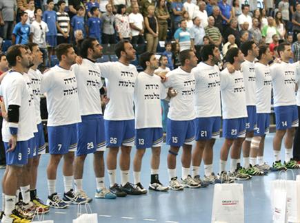 נבחרת ישראל בכדוריד. מחווה מרגשת של הבולגרים (צילום: איגוד הכדוריד (צילום: ספורט 5)
